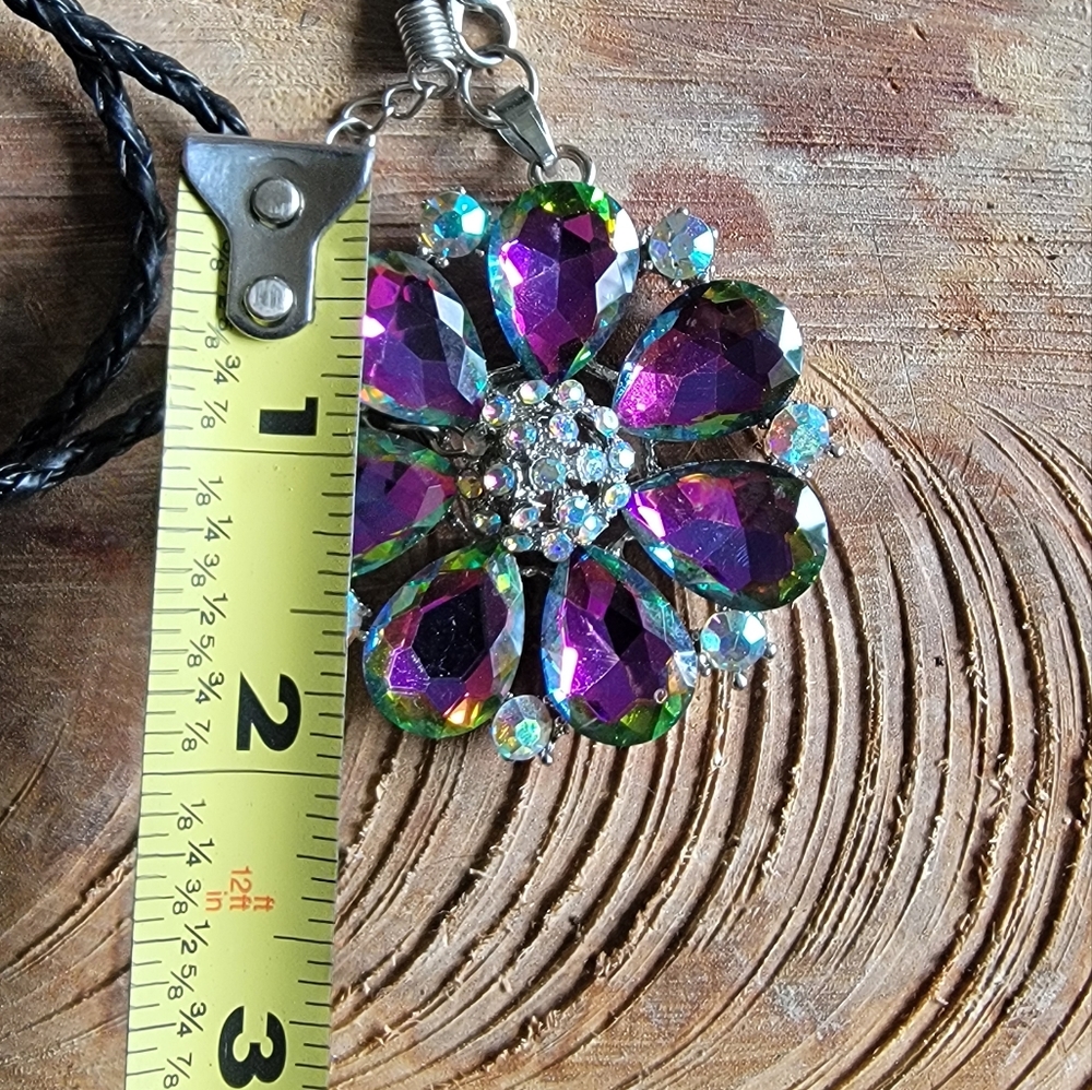 Multicolor Floral Jeweled Necklace - Picture 5 of 5